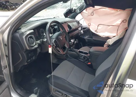 2022 Toyota Tacoma Trd Off Road z USA, uszkodzony, nr VIN 3TMCZ5AN3NM504332